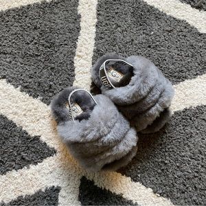 Ugg baby fluff yeah slide size 4/5 (12-18months)